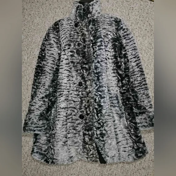 Joseph Ribkoff reversible coat - Picture 8 of 8